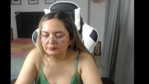 Snapshot of samy_vsn chatting on March 11, 12:44 am samy_vsn online show from March 11, 12:44 am