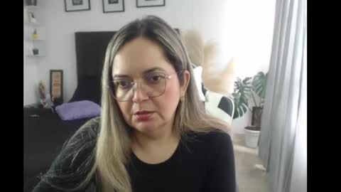 Snapshot of samy_vsn chatting on September 13, 5:57 pm samy_vsn online show from September 13, 5:57 pm