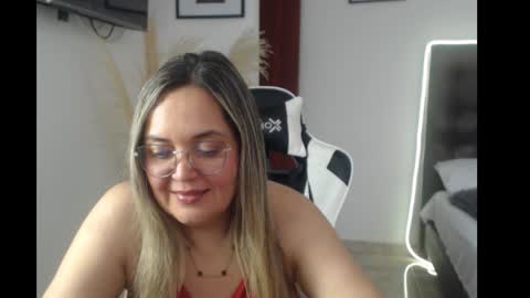 Snapshot of samy_vsn chatting on September 30, 6:46 pm samy_vsn online show from September 30, 6:46 pm