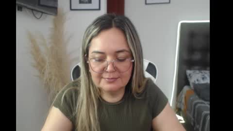 Snapshot of samy_vsn chatting on October 8, 5:54 pm samy_vsn online show from October 8, 5:54 pm