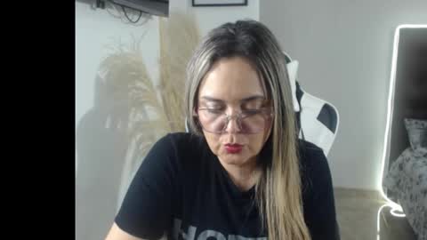 Snapshot of samy_vsn chatting on October 14, 12:22 am samy_vsn online show from October 14, 12:22 am