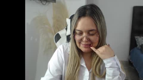 Snapshot of samy_vsn chatting on October 15, 9:15 pm samy_vsn online show from October 15, 9:15 pm