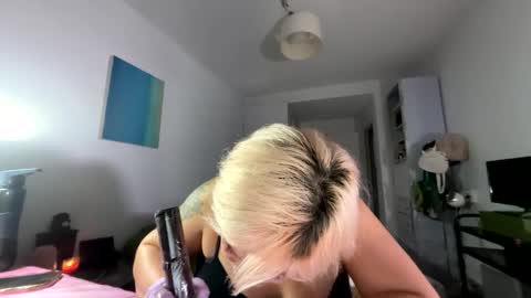 Samymoon online show from November 6, 7:15 pm