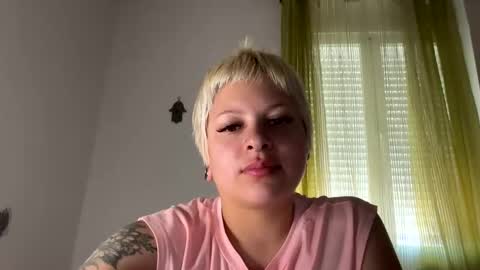 Snapshot of samymoon3 chatting on April 3, 8:12 am Samymoon online show from April 3, 8:12 am