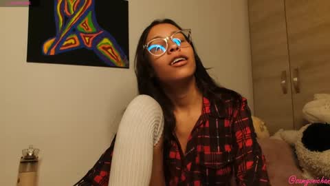 Snapshot of samyonichan chatting on December 26, 5:37 am Special show on 17 december and 23 UwU online show from December 26, 5:37 am