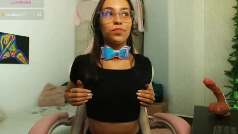 Snapshot of samyonichan chatting on January 6, 4:26 am Special show on 17 december and 23 UwU online show from January 6, 4:26 am