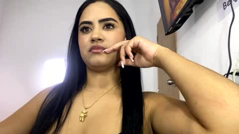 Snapshot of samyrosss6 chatting on August 5, 12:24 am Samy online show from August 5, 12:24 am