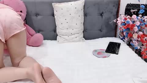 sanami_sian_ online show from June 21, 1:24 pm