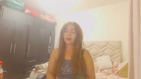 Sanddi  online show from July 11, 1:30 am