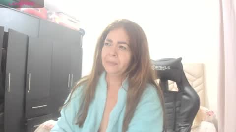 Sanddi  online show from July 18, 3:22 am