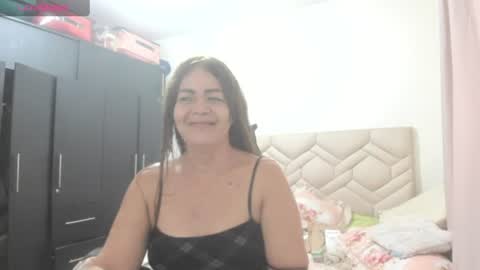 Sanddi  online show from July 18, 7:17 pm