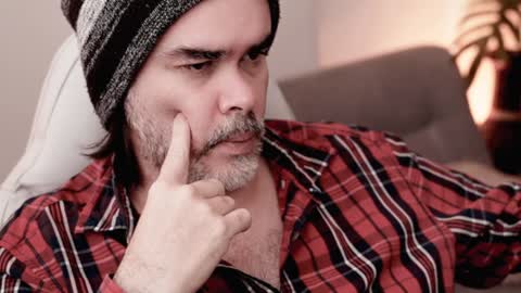 Snapshot of sanders_white chatting on January 21, 6:12 pm Sanders online show from January 21, 6:12 pm