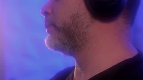 Snapshot of sanders_white chatting on October 31, 3:07 am Sanders online show from October 31, 3:07 am