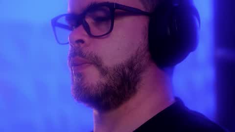 Snapshot of sanders_white chatting on December 18, 4:51 am Sanders online show from December 18, 4:51 am