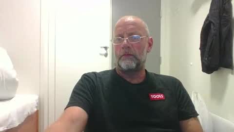 Snapshot of sandnesrune523 chatting on September 21, 10:39 am sandnesrune523 online show from September 21, 10:39 am