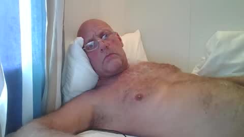 Snapshot of sandnesrune523 chatting on October 13, 11:21 am sandnesrune523 online show from October 13, 11:21 am