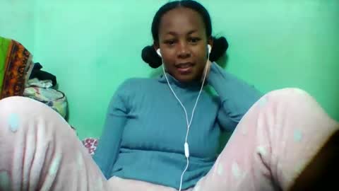 sandra1253099 online show from December 2, 7:03 am