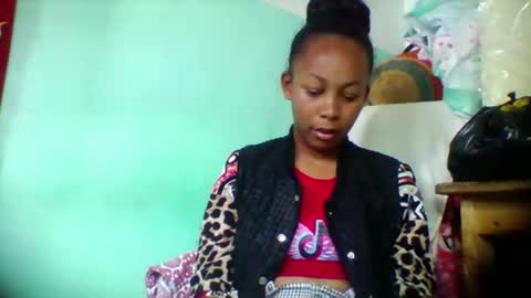 sandra1253099 online show from December 4, 8:45 am