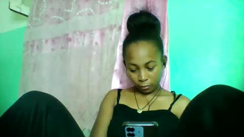 Snapshot of sandra1253099 chatting on May 4, 7:10 pm sandra1253099 online show from May 4, 7:10 pm