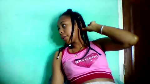 Snapshot of sandra1253099 chatting on May 9, 7:24 am sandra1253099 online show from May 9, 7:24 am