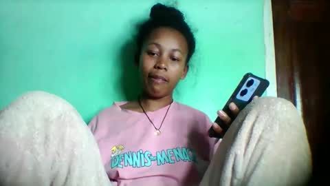 Snapshot of sandra1253099 chatting on May 11, 4:04 pm sandra1253099 online show from May 11, 4:04 pm