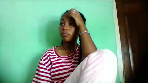 Snapshot of sandra1253099 chatting on May 16, 6:32 am sandra1253099 online show from May 16, 6:32 am