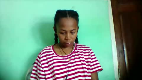 Snapshot of sandra1253099 chatting on May 16, 7:05 am sandra1253099 online show from May 16, 7:05 am