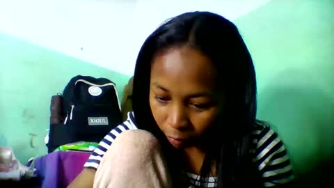 Snapshot of sandra1253099 chatting on June 4, 5:35 am sandra1253099 online show from June 4, 5:35 am