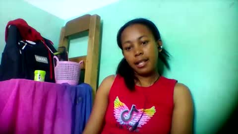 Snapshot of sandra1253099 chatting on June 6, 7:24 am sandra1253099 online show from June 6, 7:24 am