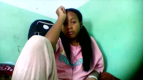 Snapshot of sandra1253099 chatting on June 12, 7:13 pm sandra1253099 online show from June 12, 7:13 pm