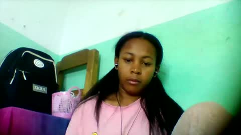 Snapshot of sandra1253099 chatting on June 13, 7:17 am sandra1253099 online show from June 13, 7:17 am