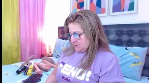 SANDRA online show from February 2, 11:09 am