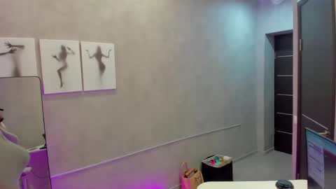 Sandra online show from June 3, 1:41 am
