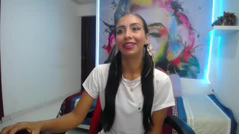 Snapshot of sandra_petite19 chatting on May 10, 2:50 am sandra online show from May 10, 2:50 am