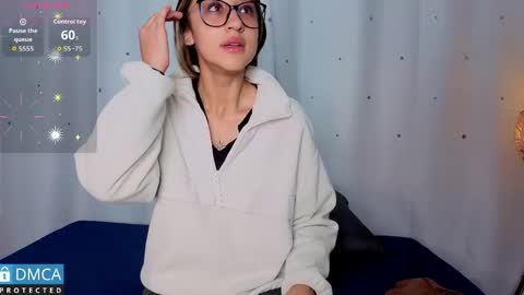 Snapshot of sandra_rey_ chatting on June 2, 11:01 am Sandra Rey online show from June 2, 11:01 am