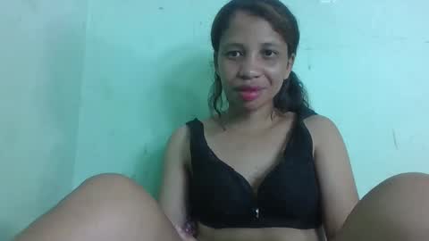 Snapshot of sandrinah788632 chatting on May 3, 5:46 am sandrinah788632 online show from May 3, 5:46 am
