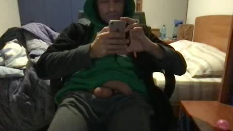 Snapshot of sandropertoni chatting on December 22, 9:31 pm lucas online show from December 22, 9:31 pm