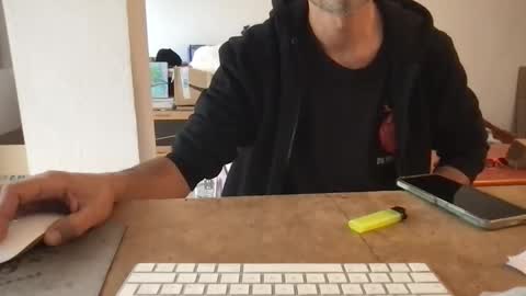 Snapshot of sandropertoni chatting on October 13, 10:04 am lucas online show from October 13, 10:04 am