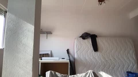 Snapshot of sandropertoni chatting on October 17, 9:01 am lucas online show from October 17, 9:01 am