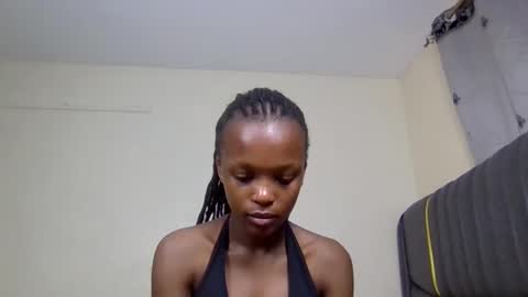 Snapshot of sandy_bby1 chatting on September 18, 12:34 am sandy online show from September 18, 12:34 am