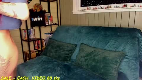 Snapshot of sandy_chris chatting on February 28, 2:53 pm Sandy and Chris online show from February 28, 2:53 pm