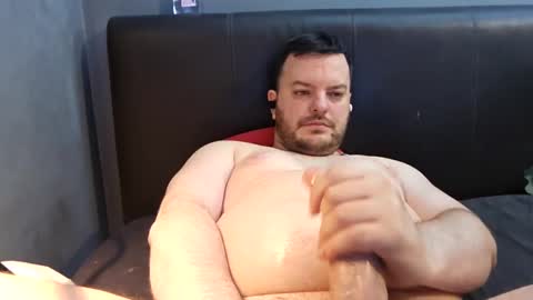 Snapshot of sanedazza chatting on December 22, 12:39 am darren online show from December 22, 12:39 am