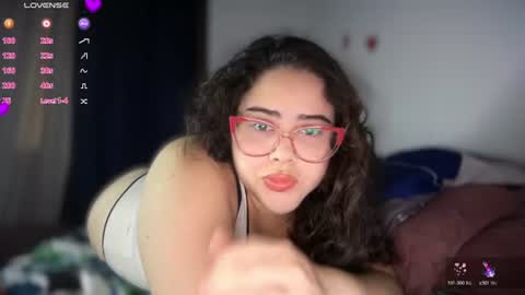 Snapshot of sansaleya69 chatting on July 1, 3:52 am sansaleya online show from July 1, 3:52 am