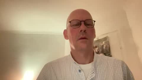 santaclausonice online show from November 18, 10:14 pm