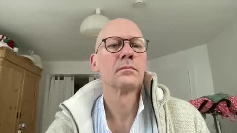 santaclausonice online show from December 15, 12:09 pm