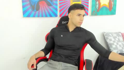 Maximo Santana online show from May 11, 4:04 pm