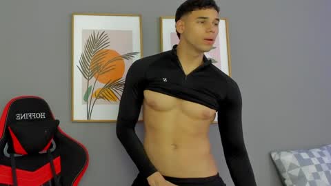 Maximo Santana online show from June 4, 2:01 pm