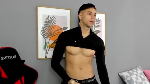Maximo Santana online show from July 2, 12:44 pm