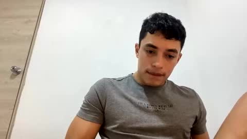 Snapshot of santi36rt chatting on May 19, 1:56 am santi36rt online show from May 19, 1:56 am