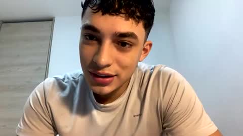 Snapshot of santi36rt chatting on June 28, 11:11 pm santi36rt online show from June 28, 11:11 pm